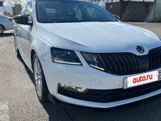 2017 Skoda Octavia III (A7) Рестайлинг, белый, 2000000 рублей, вид 2