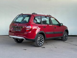 2026 Lada (ВАЗ) Granta Cross I Рестайлинг, красный, 1211000 рублей, вид 5