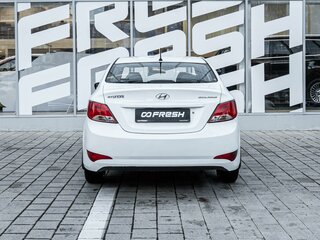 2015 Hyundai Solaris I Рестайлинг, белый, 899000 рублей, вид 4