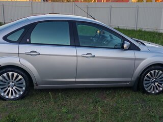 2008 Ford Focus II Рестайлинг, серебристый, 600000 рублей, вид 3