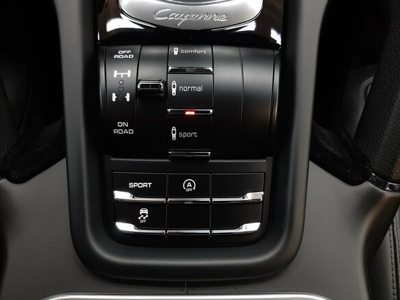 2014 Porsche Cayenne II (958), серый, 2749000 рублей - вид 20