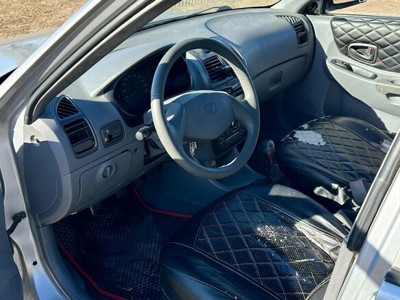 2005 Hyundai Accent ТагАЗ II, серебристый, 220000 рублей - вид 6