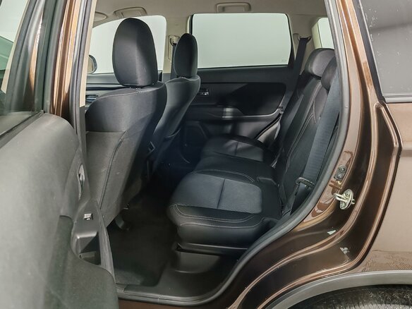 2021 Mitsubishi Outlander III Рестайлинг 3, коричневый, 2249000 рублей - вид 11