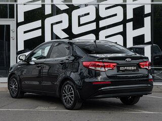 2016 Kia Rio III Рестайлинг, чёрный, 1090000 рублей, вид 2