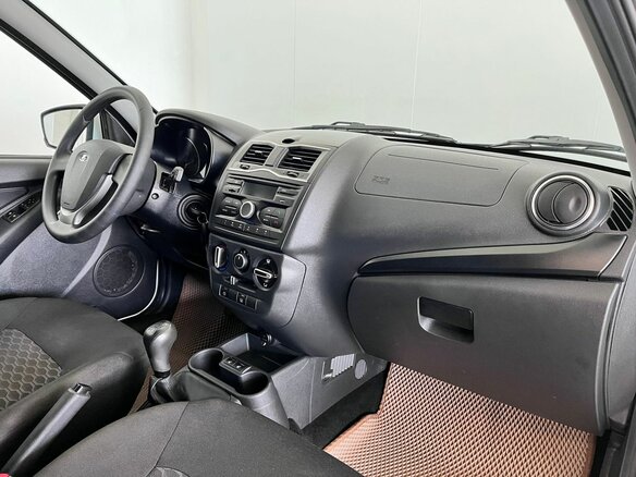 2025 Lada (ВАЗ) Granta I Рестайлинг, белый, 1029000 рублей - вид 9