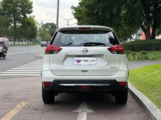 2025 Nissan X-Trail III Рестайлинг 2, белый, 1850000 рублей, вид 3