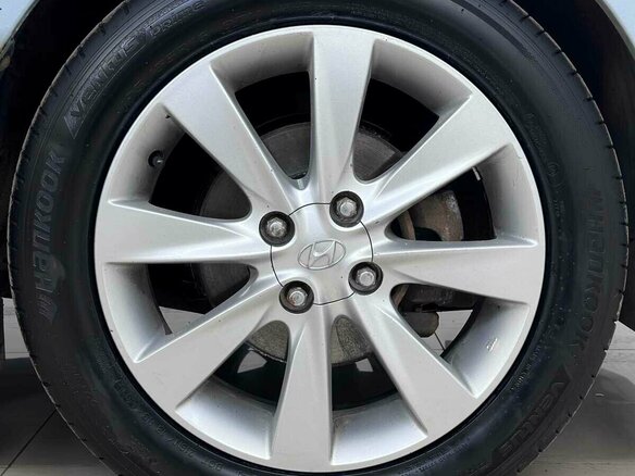 2012 Hyundai Solaris I, серый, 805000 рублей - вид 13