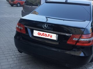 2010 Mercedes-Benz E-Класс 200 5G-Tronic IV (W212, S212, C207), чёрный, 1350000 рублей, вид 3