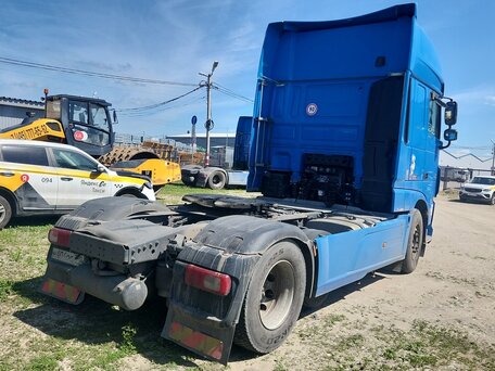 2017 DAF XF, синий, 5450000 рублей, вид 3