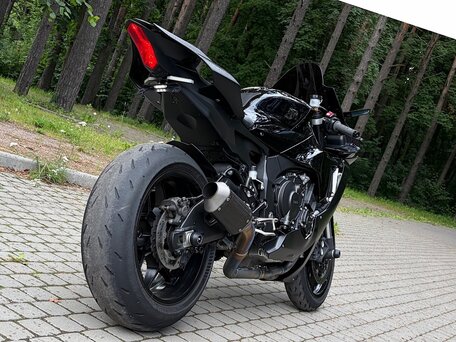 2020 Yamaha YZF-R1, чёрный, 1700000 рублей, вид 4