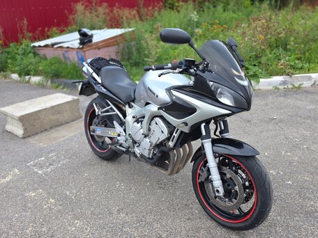 2006 Yamaha FZ6, серебристый, 320000 рублей, вид 1