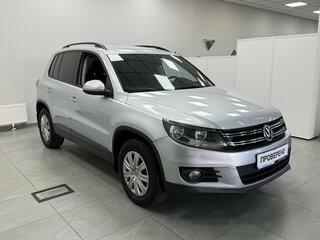 2013 Volkswagen Tiguan I Рестайлинг, серебристый, 1100000 рублей, вид 3