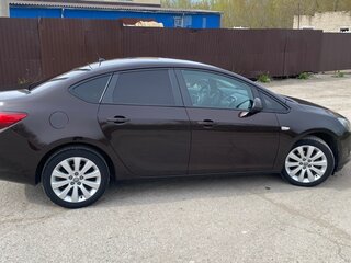 2014 Opel Astra J Рестайлинг, коричневый, 799000 рублей, вид 2