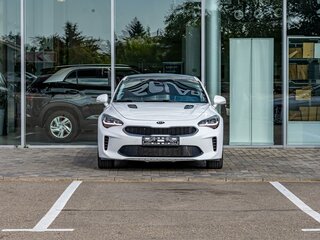 2021 Kia Stinger I, белый, 2335000 рублей, вид 2
