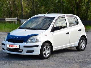 2002 Toyota Vitz I (P10), белый, 350000 рублей, вид 1