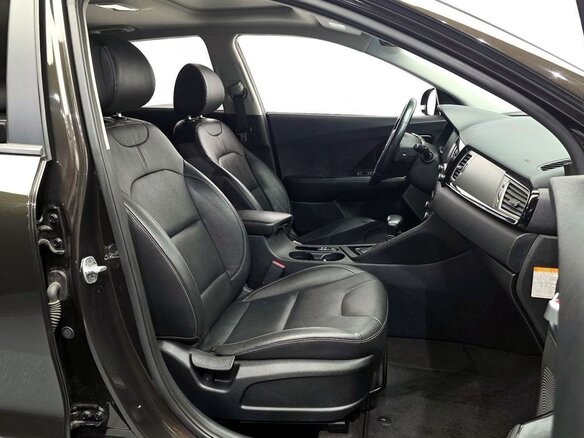 2017 Kia Niro I, чёрный, 1179000 рублей - вид 5