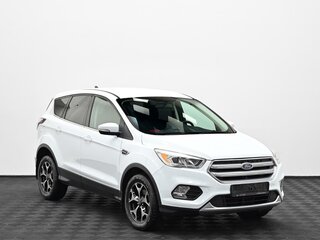 2017 Ford Kuga II Рестайлинг, белый, 1215000 рублей, вид 1