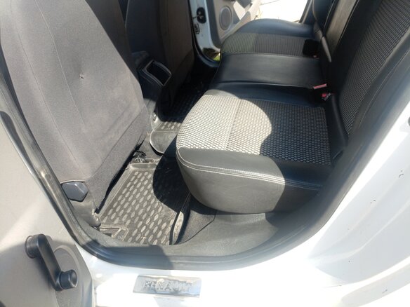 2011 Renault Fluence I, белый, 430000 рублей - вид 9