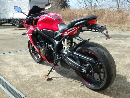 2019 Honda CBR 650R, красный, 750000 рублей, вид 2