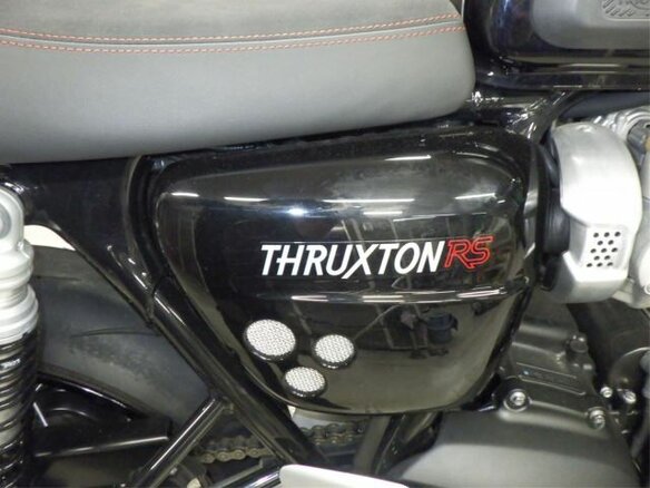 2024 Triumph Thruxton, чёрный, 1500000 рублей - вид 6