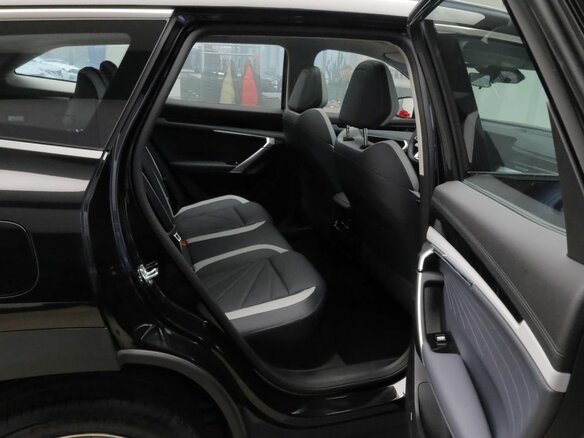 2026 Geely Atlas II, белый, 3449990 рублей - вид 8