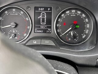 2014 Skoda Fabia II Рестайлинг, белый, 840000 рублей, вид 5