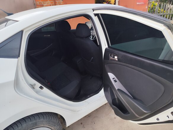 2014 Hyundai Solaris I Рестайлинг, белый - вид 11
