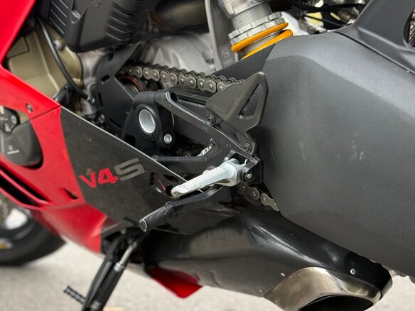 2022 Ducati Panigale V4, красный, 2500000 рублей - вид 12