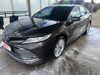 2018 Toyota Camry VIII (XV70), коричневый, 2400000 рублей, вид 3