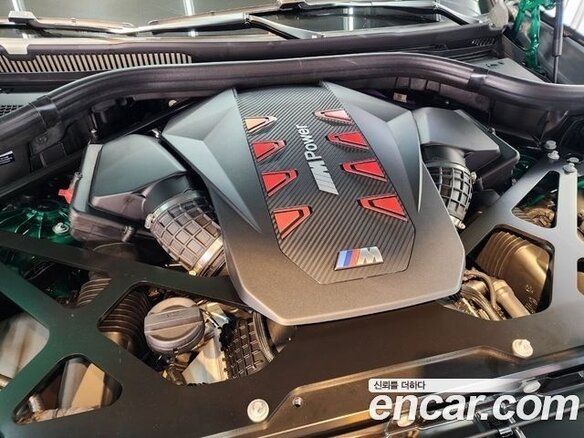 2025 BMW X5 M Competition III (F95) Рестайлинг, зелёный - вид 8