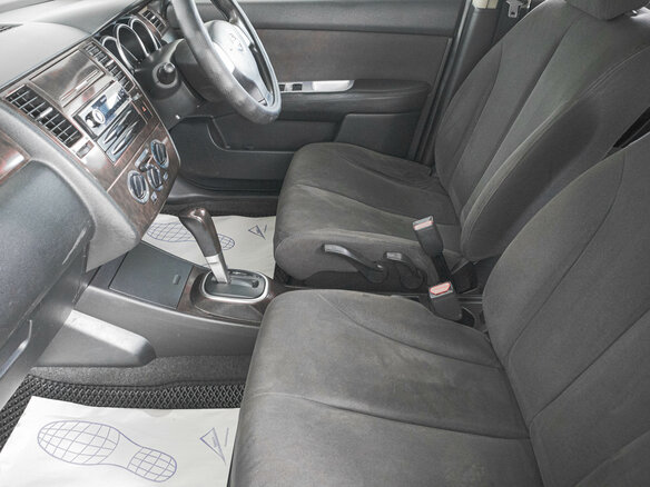 2004 Nissan Tiida Latio I, белый - вид 7