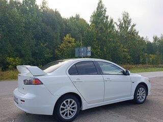 2013 Mitsubishi Lancer X Рестайлинг, белый, 590000 рублей, вид 5