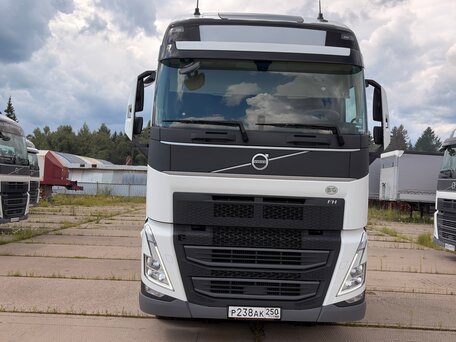 2023 Volvo FH, белый, 14500000 рублей, вид 2
