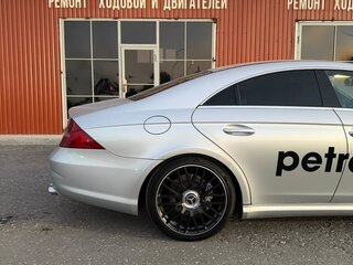 2005 Mercedes-Benz CLS AMG 55 AMG I (C219), серый, 1390000 рублей, вид 4
