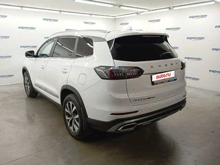 2023 Chery Tiggo 8 Pro e+, белый, 2365000 рублей, вид 4