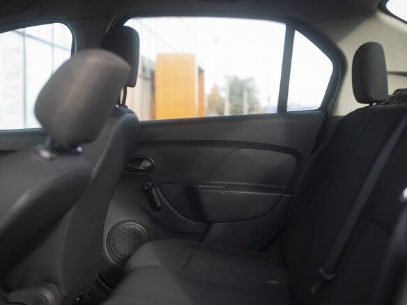 2014 Renault Logan II, чёрный, 570000 рублей - вид 12