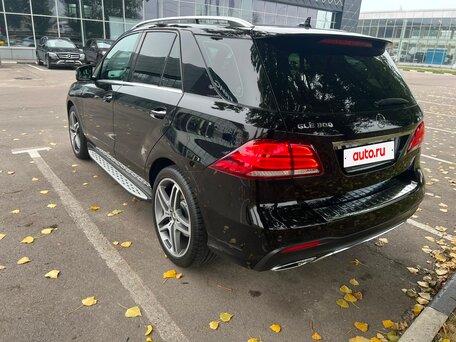 2017 Mercedes-Benz GLE 300 I (W166), чёрный, 3800000 рублей, вид 3