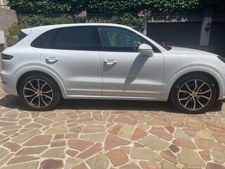 2018 Porsche Cayenne III, белый, 5800000 рублей, вид 4