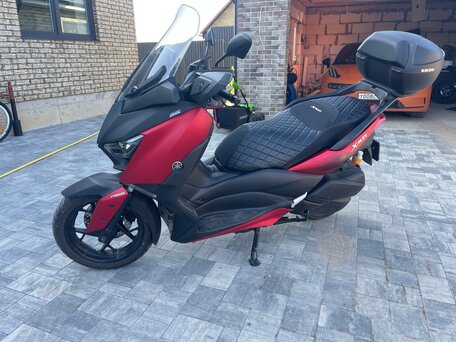 2022 Yamaha XMAX, красный, 550000 рублей, вид 1