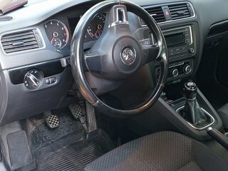 2013 Volkswagen Jetta VI, серебристый, 800000 рублей, вид 5