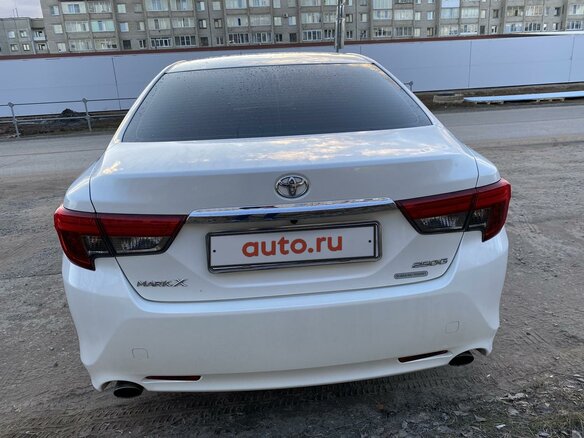 2016 Toyota Mark X II Рестайлинг, белый, 2100000 рублей - вид 1