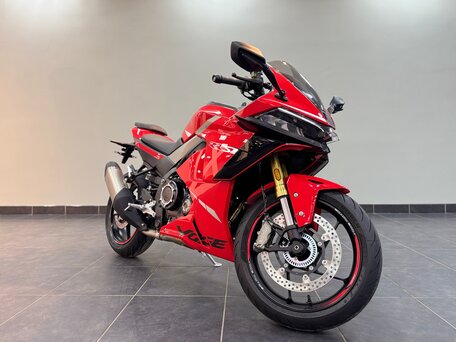 2025 Voge 525RR, красный, 577000 рублей, вид 1