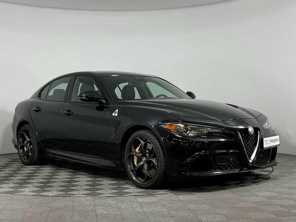 2017 Alfa Romeo Giulia Quadrifoglio II (952), чёрный - вид 2