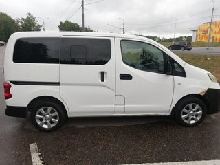 2009 Nissan NV200, белый, 850000 рублей, вид 2