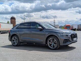 2020 Audi Q8 45 TDI I (4M), серый, 7500000 рублей, вид 5