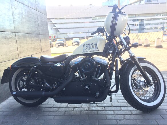 2013 Harley-Davidson Sportster 1200, бежевый - вид 1