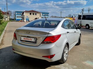 2015 Hyundai Solaris I Рестайлинг, серебристый, 720000 рублей, вид 5