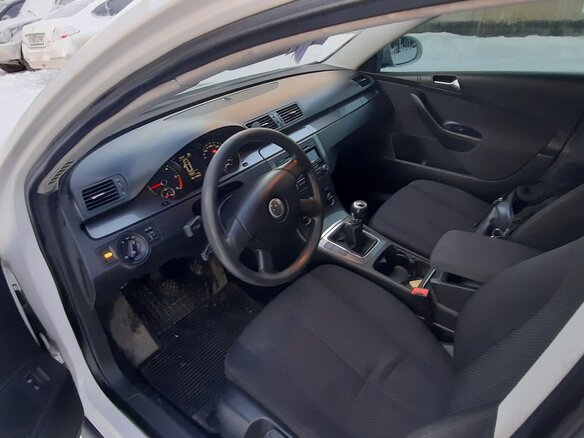 2009 Volkswagen Passat B6, белый, 750000 рублей - вид 11
