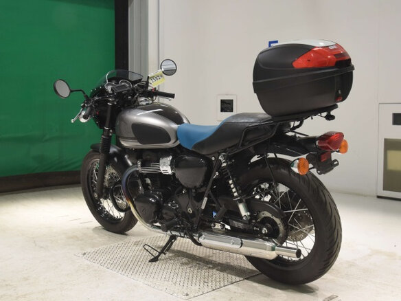 2021 Kawasaki W 800, чёрный, 900000 рублей - вид 5