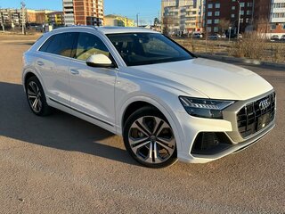 2019 Audi Q8 55 TFSI I (4M), белый, 5850000 рублей, вид 4